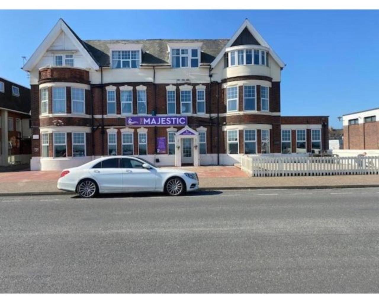 The Majestic Bed & Breakfast Great Yarmouth Bagian luar foto