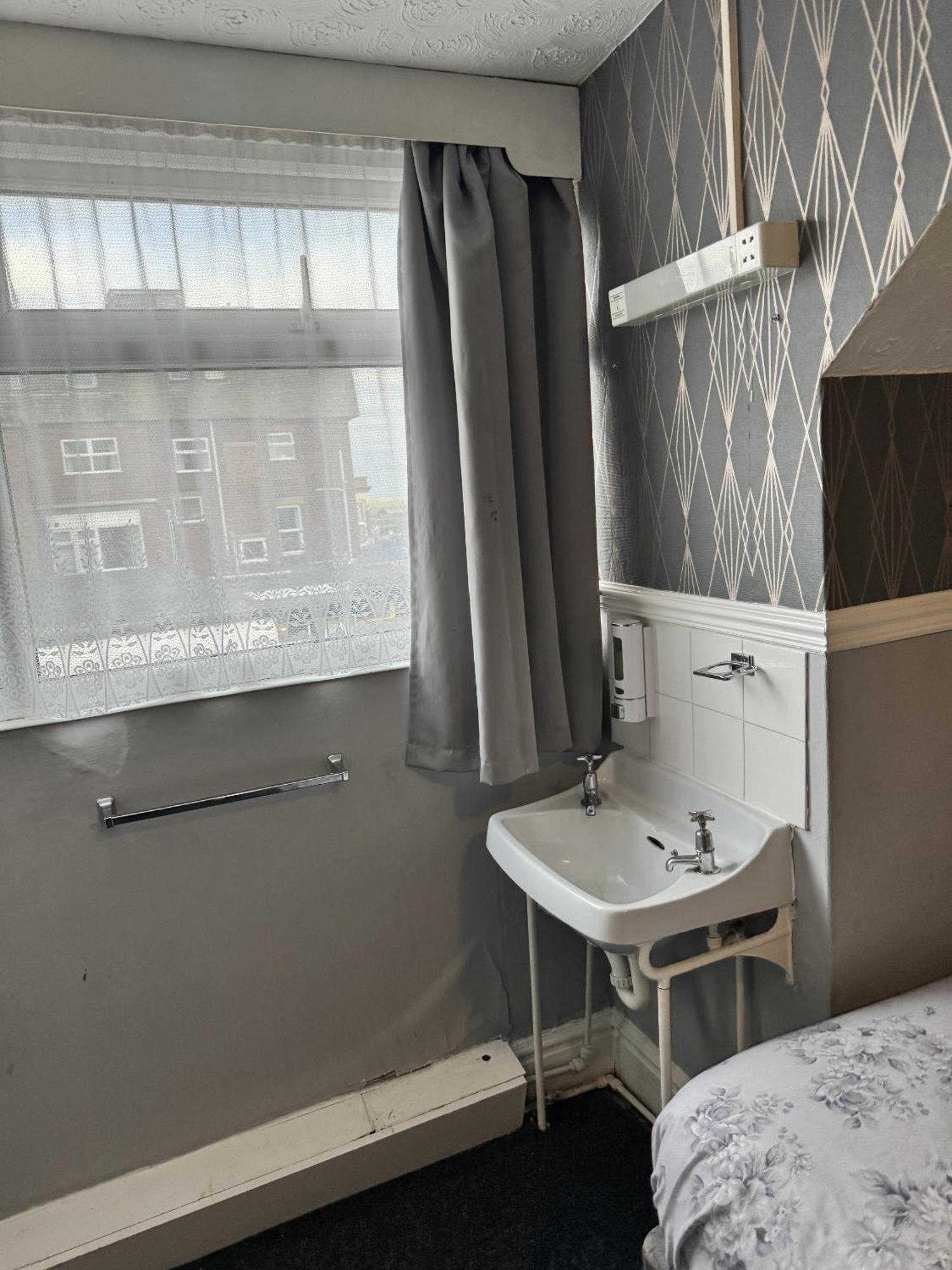 The Majestic Bed & Breakfast Great Yarmouth Ruang foto