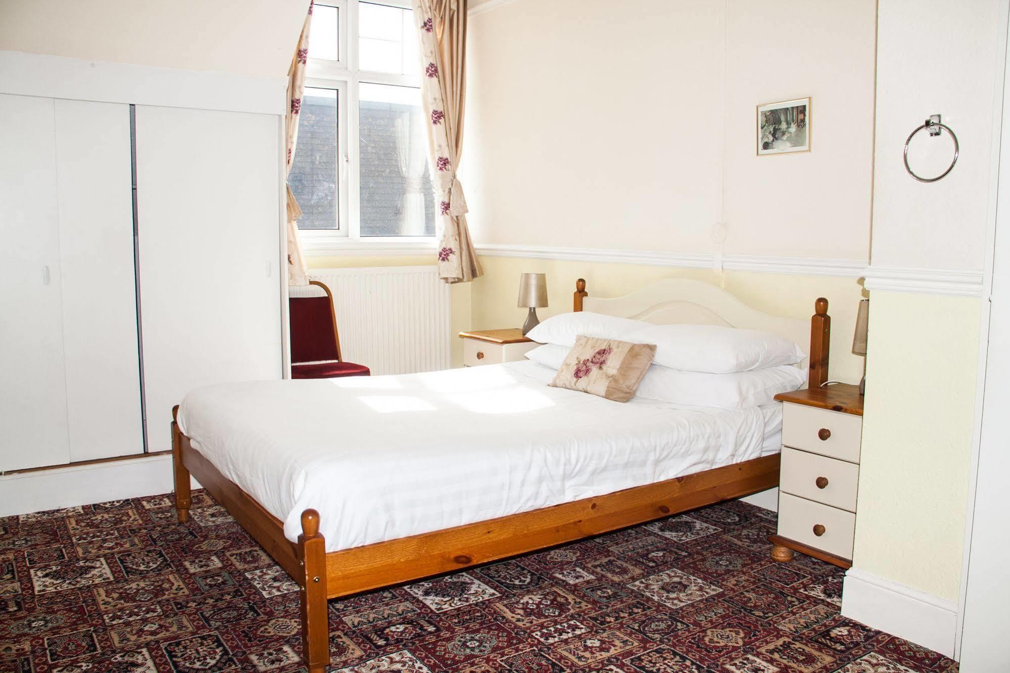 The Majestic Bed & Breakfast Great Yarmouth Bagian luar foto
