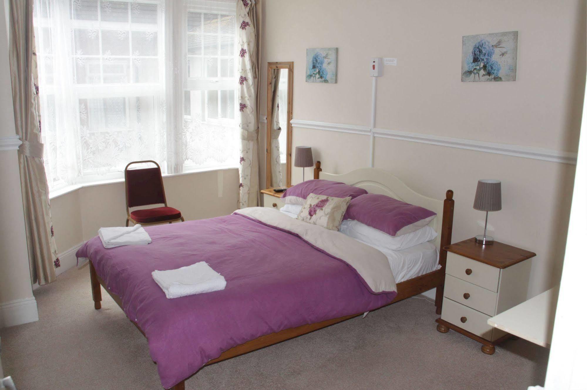 The Majestic Bed & Breakfast Great Yarmouth Bagian luar foto